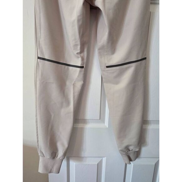 FIGS Limited Edition! High Vis Tansen Joggers Mens M  Tall Reflective Medical NW - Picture 8 of 9